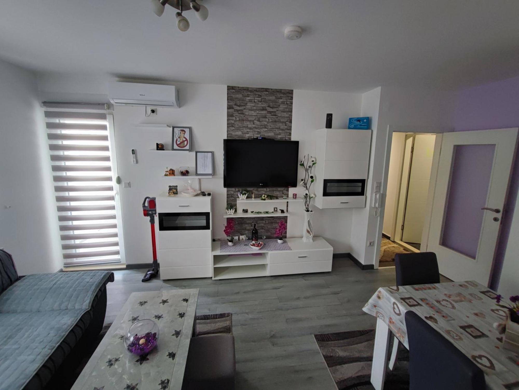Stan Na Dan Apartman Krisfil Prnjavor Esterno foto
